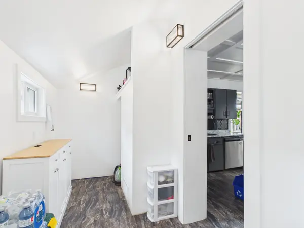 6 Mary ST, Brockton, ON N0G 2V0