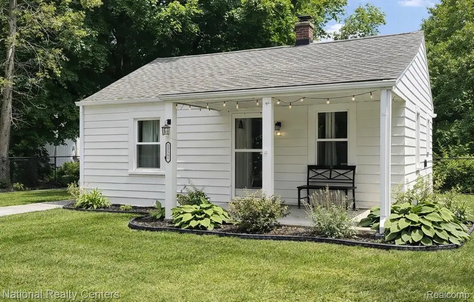 18592 FILMORE ST, Livonia, MI 48152