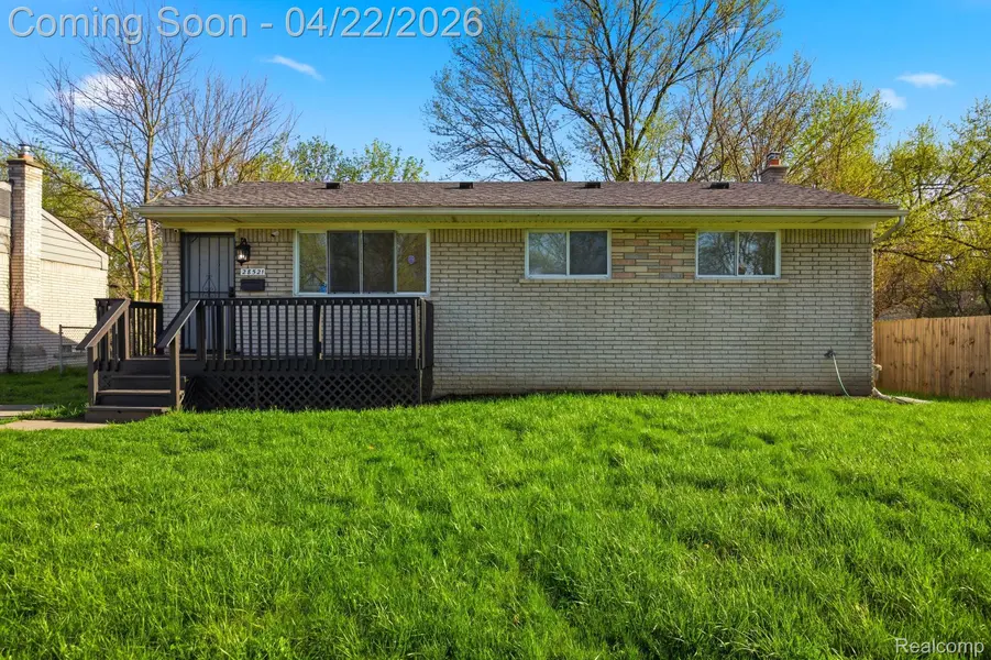 28521 Oakwood ST, Inkster, MI 48141