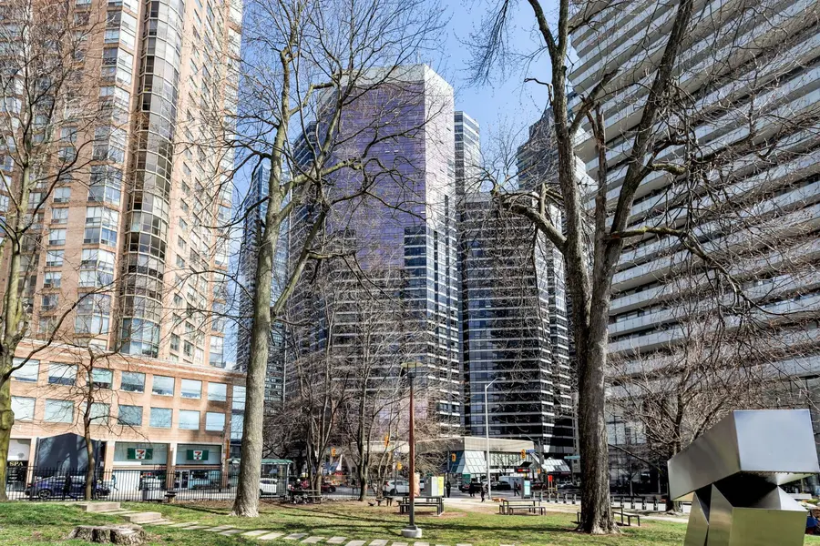 1001 Bay ST #1408, Toronto C01, ON M5S 3A6