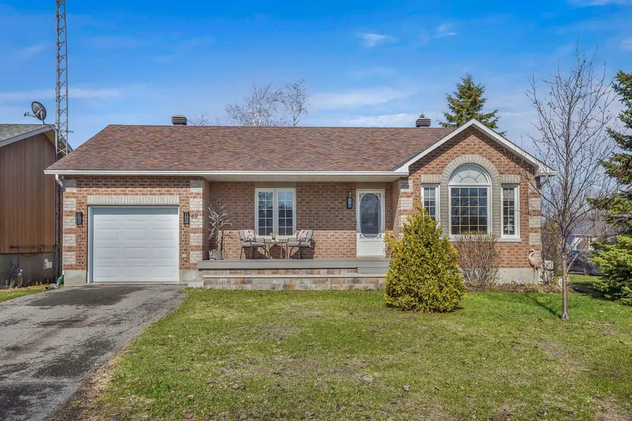 48 Stephens ST, Champlain, ON K0B 1R0