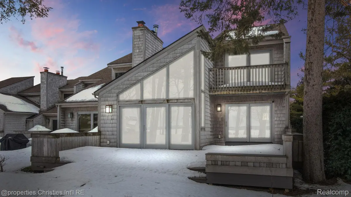 1057 Beach RD, Little Traverse Township, MI 49740