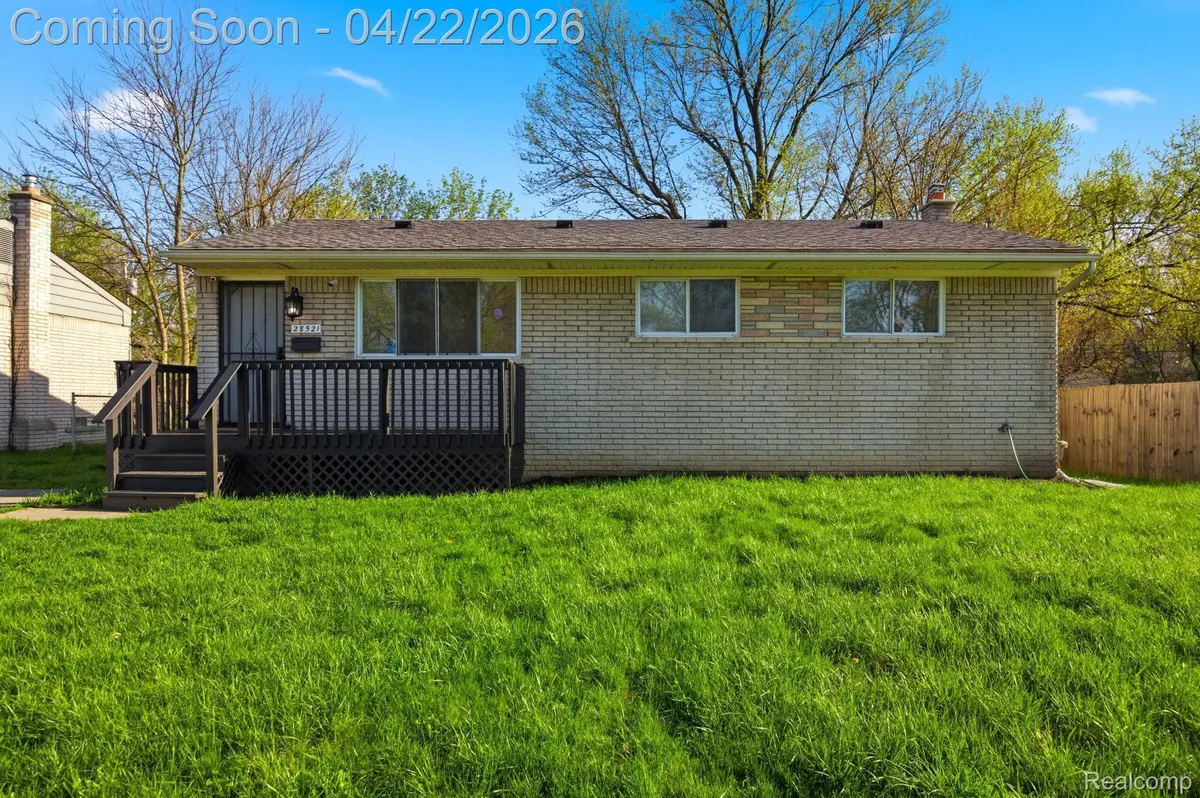 28521 Oakwood ST, Inkster, MI 48141