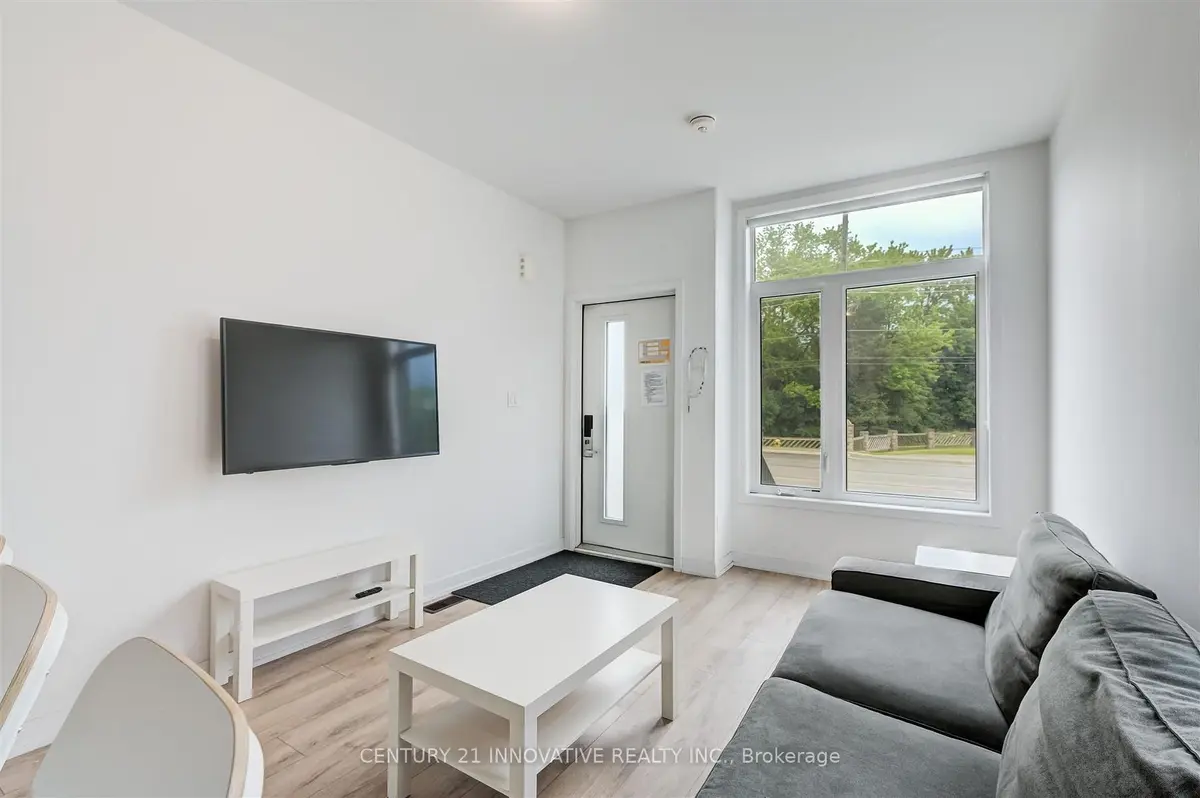 1720 Simcoe ST #16, Oshawa, ON L1G 4X9