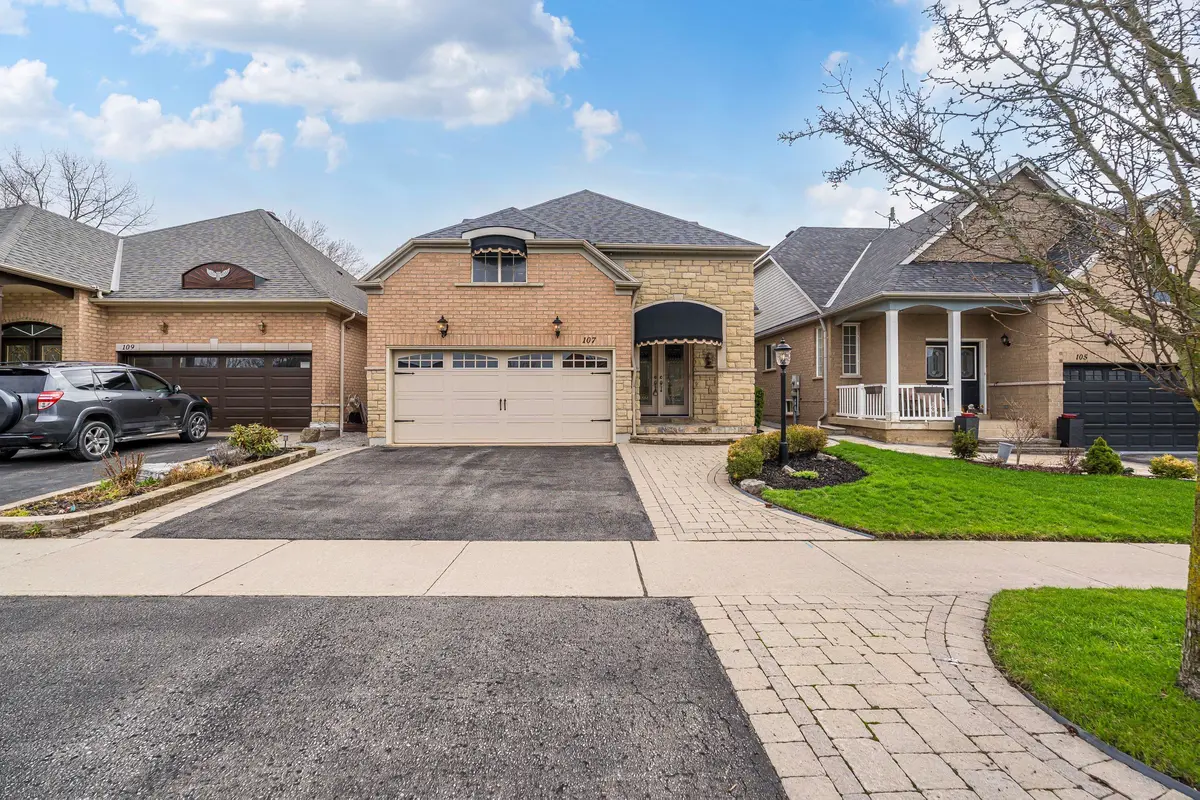 107 Mackey DR, Whitby, ON L1P 1R5