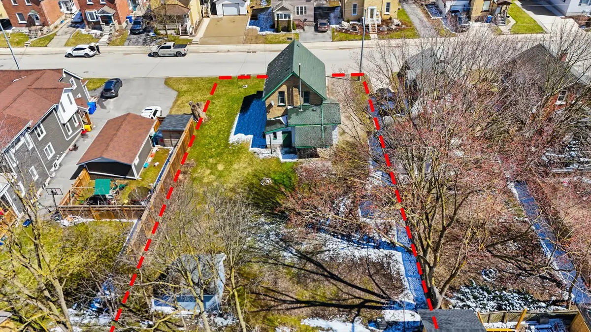 588 11th AVE, Hanover, ON N4N 2S6