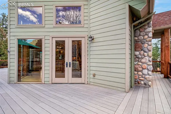 255 Summit RD, Manitou Springs, CO 80829