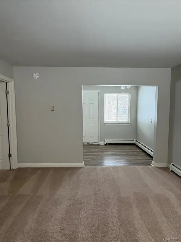 36247 HATHAWAY ST #2, New Baltimore, MI 48047