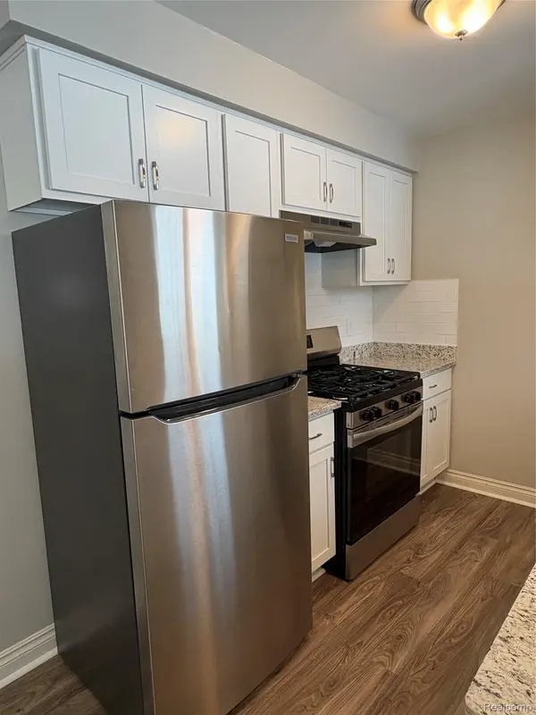 36247 HATHAWAY ST #2, New Baltimore, MI 48047