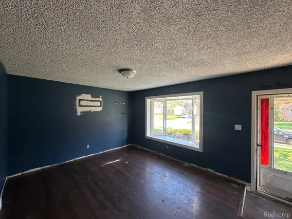 30026 Bock ST, Garden City, MI 48135