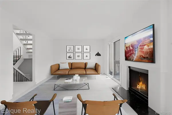 5205 Potomac RUN N, West Bloomfield Charter Township, MI 48322