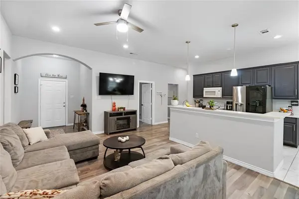 1317 Dacki Avenue, Dallas, TX 75211