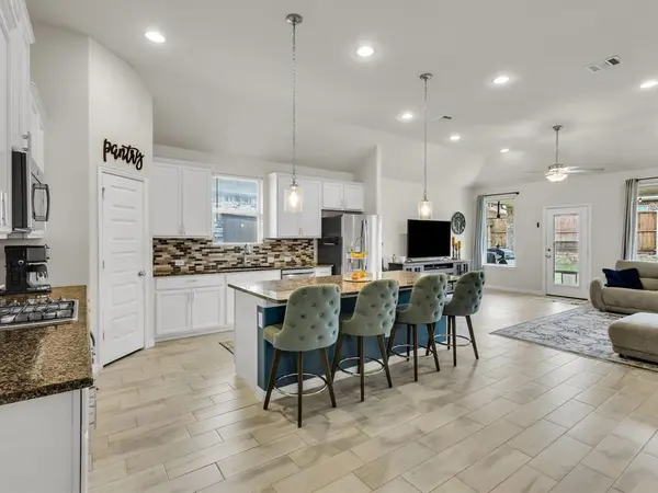 916 Monarch Lane, Celina, TX 75009