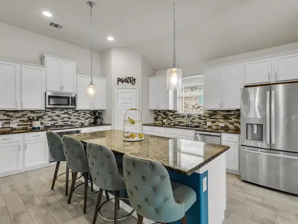 916 Monarch Lane, Celina, TX 75009