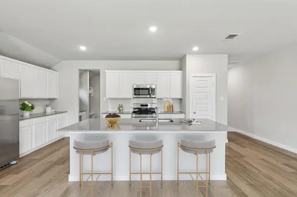 421 Hundred Acre Drive, Waxahachie, TX 75165