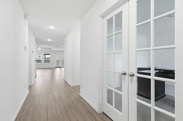 805 Shire Avenue, Haslet, TX 76052