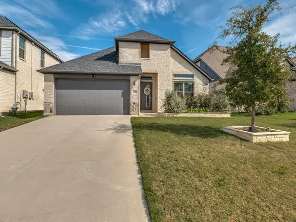 626 Congressional Avenue, Red Oak, TX 75154