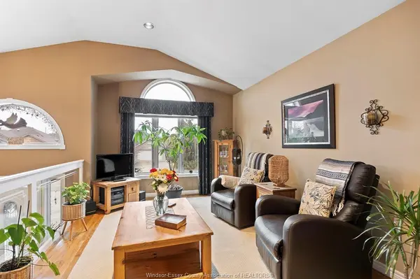 12123 CRANBROOK, Tecumseh, ON N8N 2M1