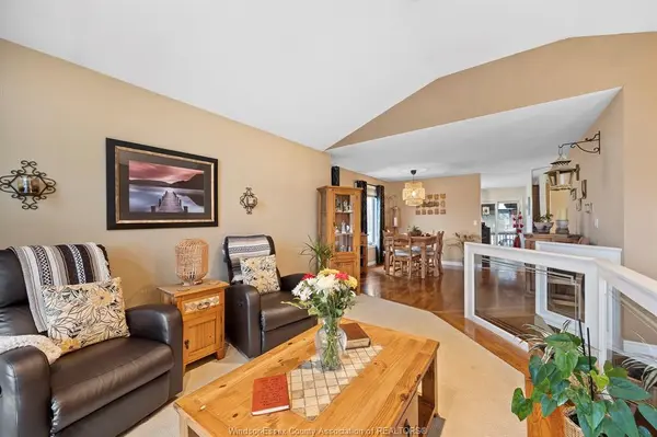 12123 CRANBROOK, Tecumseh, ON N8N 2M1