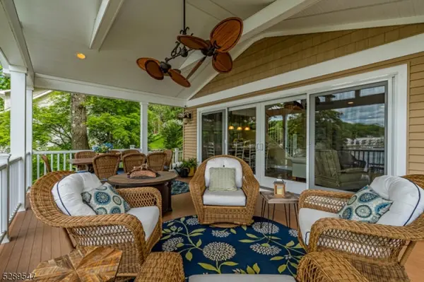 423A Lakeside Blvd, Hopatcong Boro, NJ 07843