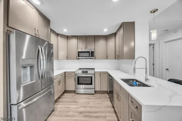 1 Carriage City Plz #1620, Rahway City, NJ 07065