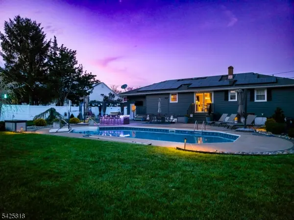 1382 Osage Rd, North Brunswick Twp., NJ 08902