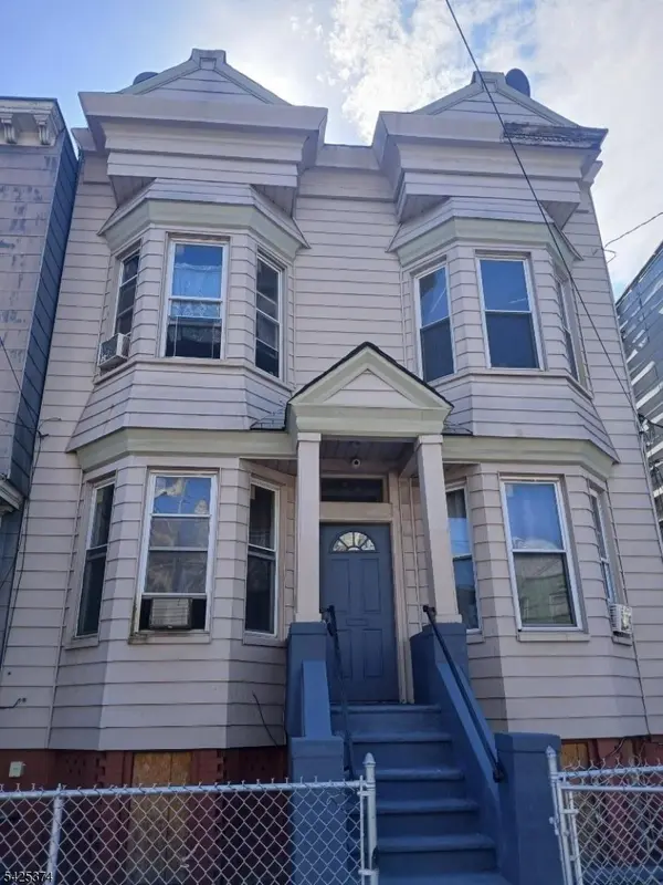 19 Stevens Ave, Jersey City, NJ 07305