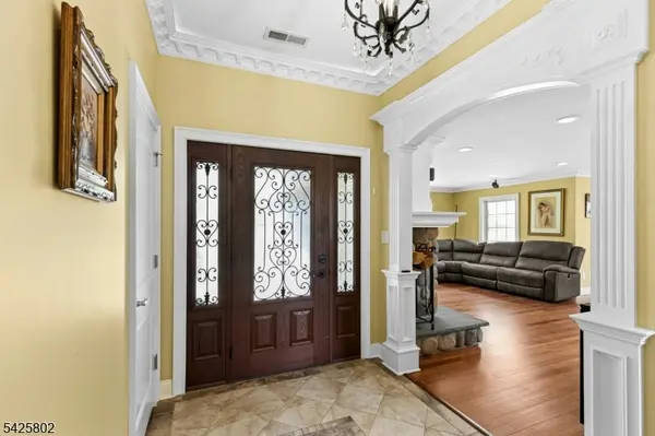 49 Preston Dr, Long Hill Twp., NJ 07933