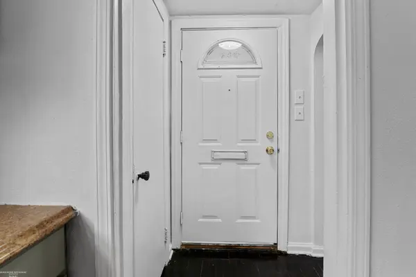 17583 Huntington RD, Detroit, MI 48219