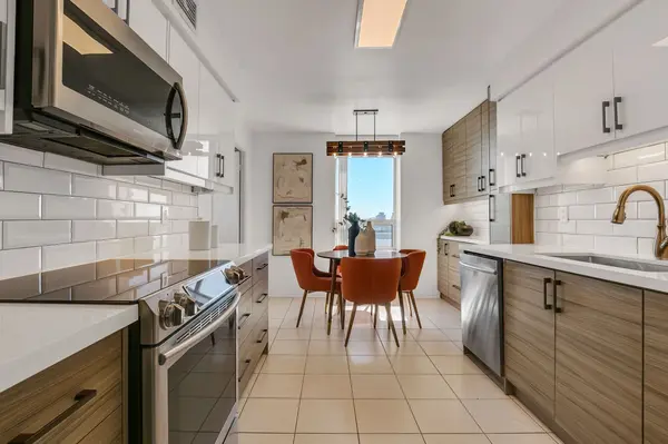 650 Lawrence AVE W #733, Toronto C04, ON M6A 3E8