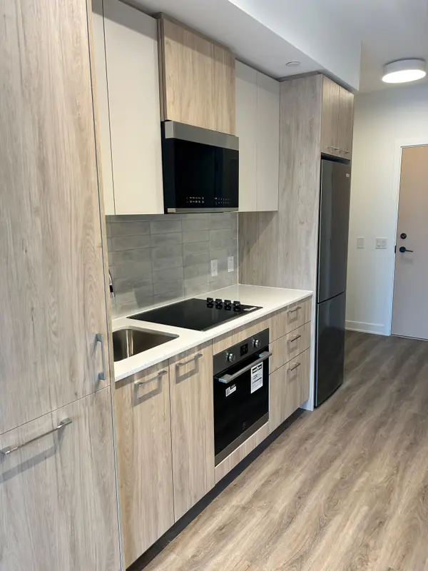 30 Dreamers WAY #817, Toronto C08, ON M5A 0Y7