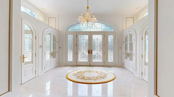 52 Post RD, Toronto C12, ON M3B 1H8