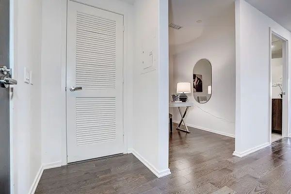 12 Bonnycastle ST #1005, Toronto C08, ON M5A 0C8