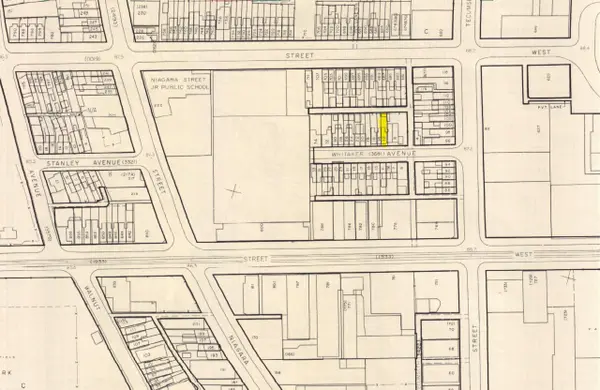 12 Whitaker AVE, Toronto C01, ON M6J 1A1