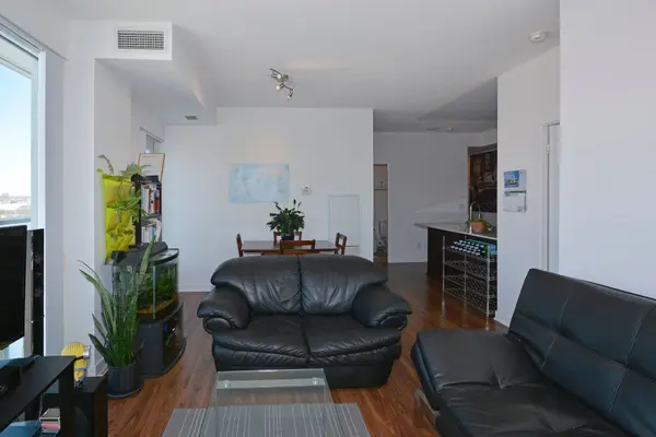 260 Sackville ST #1203, Toronto C08, ON M5A 0B3