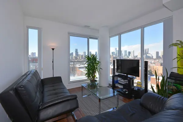 260 Sackville ST #1203, Toronto C08, ON M5A 0B3