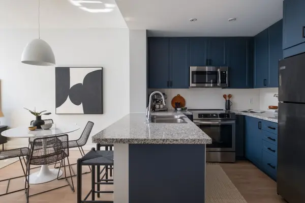 85 Bloor ST E #1713, Toronto C08, ON M4W 3Y1