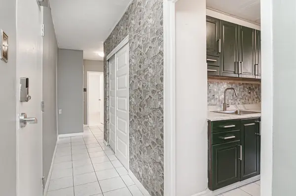 2245 Eglinton AVE E #605, Toronto E04, ON M1K 2N3