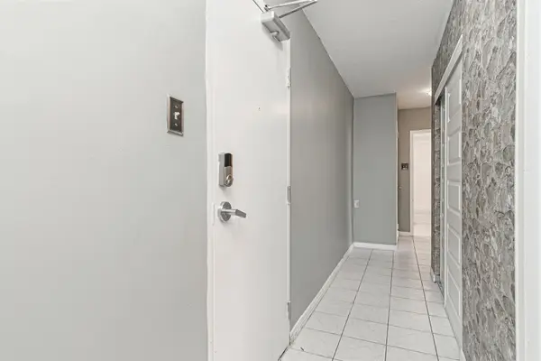 2245 Eglinton AVE E #605, Toronto E04, ON M1K 2N3