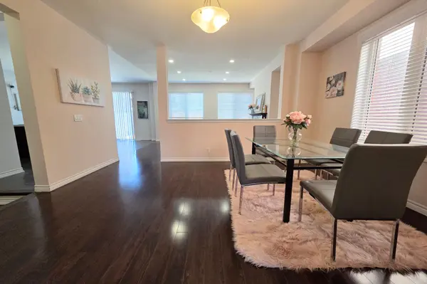 293 Pimlico DR, Oshawa, ON L1H 7K4