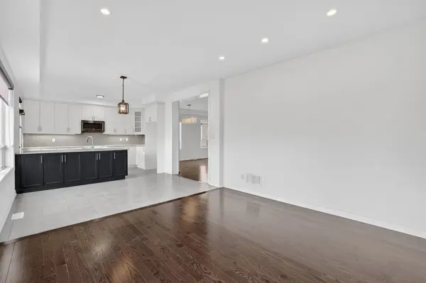 82 Lampkin ST, Georgina, ON L0E 1R0