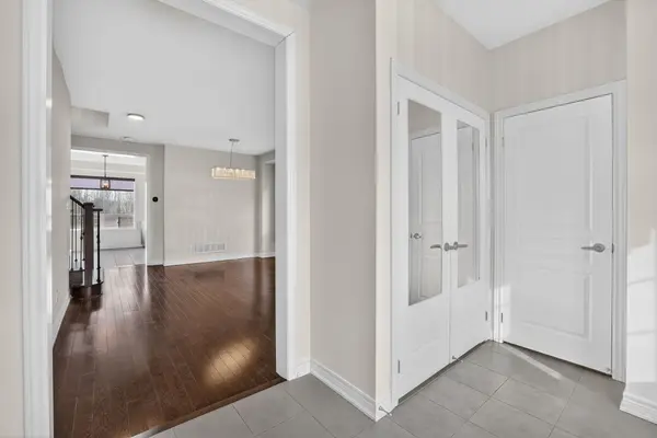 82 Lampkin ST, Georgina, ON L0E 1R0