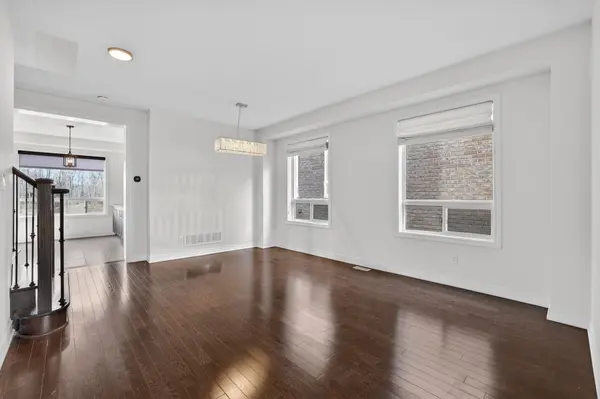 82 Lampkin ST, Georgina, ON L0E 1R0