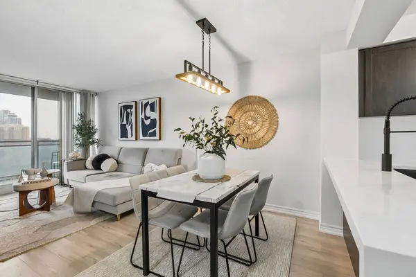 310 Red Maple RD #602, Richmond Hill, ON L4C 0T7