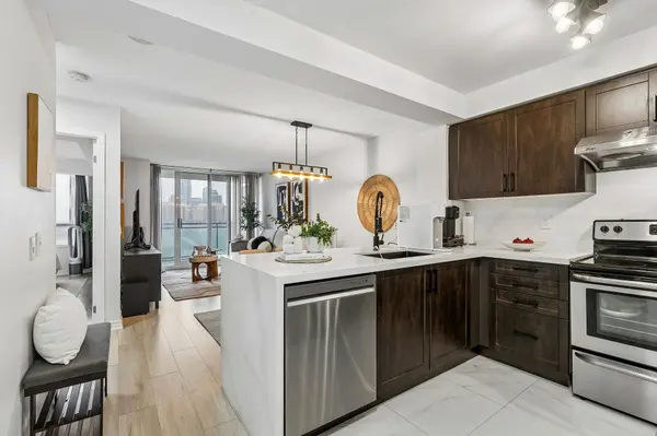 310 Red Maple RD #602, Richmond Hill, ON L4C 0T7