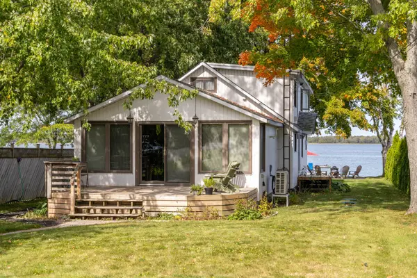 122 Blue Heron DR, Georgina, ON L0E 1N0