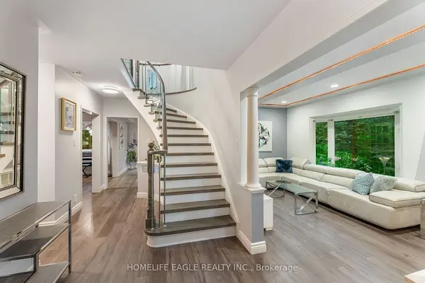 410 Clearmeadow BLVD #Upper, Newmarket, ON L3X 2C7