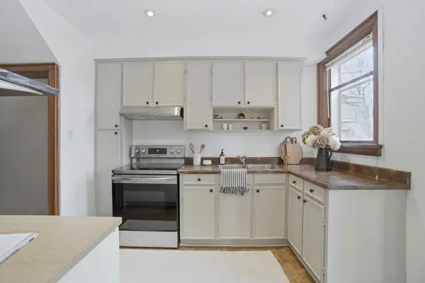 263 Humbercrest BLVD, Toronto W02, ON M6S 4L5