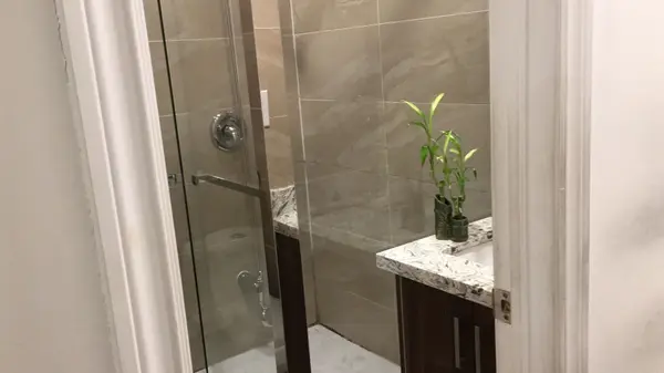 2466 St Clair AVE W #202, Toronto W03, ON M6N 1L3