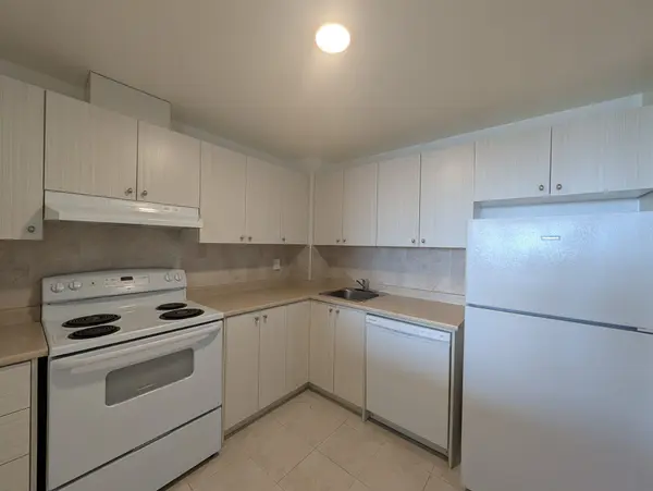 6719 Glen Erin DR #601, Mississauga, ON L5N 3S6